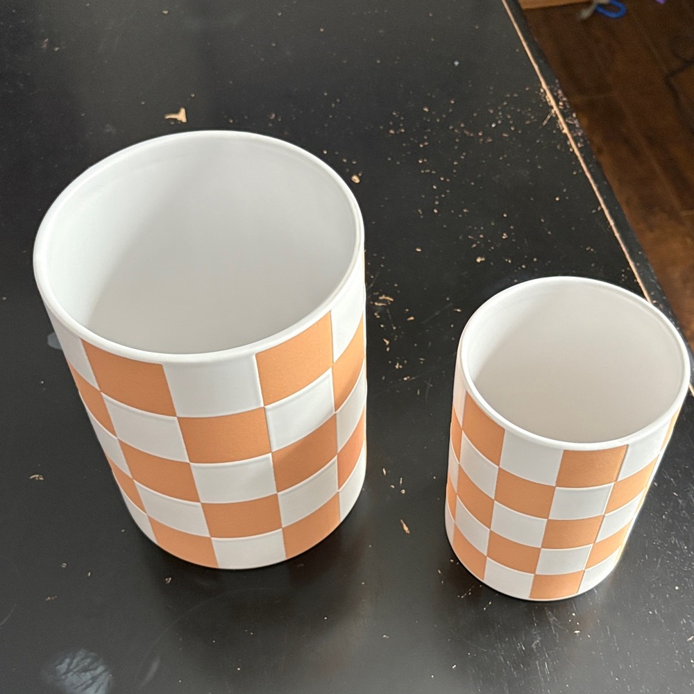 🪷Ceramic Terracotta Brown & White Checkered Utensil Holders, Vases, Set of Two - Picture 3 of 5